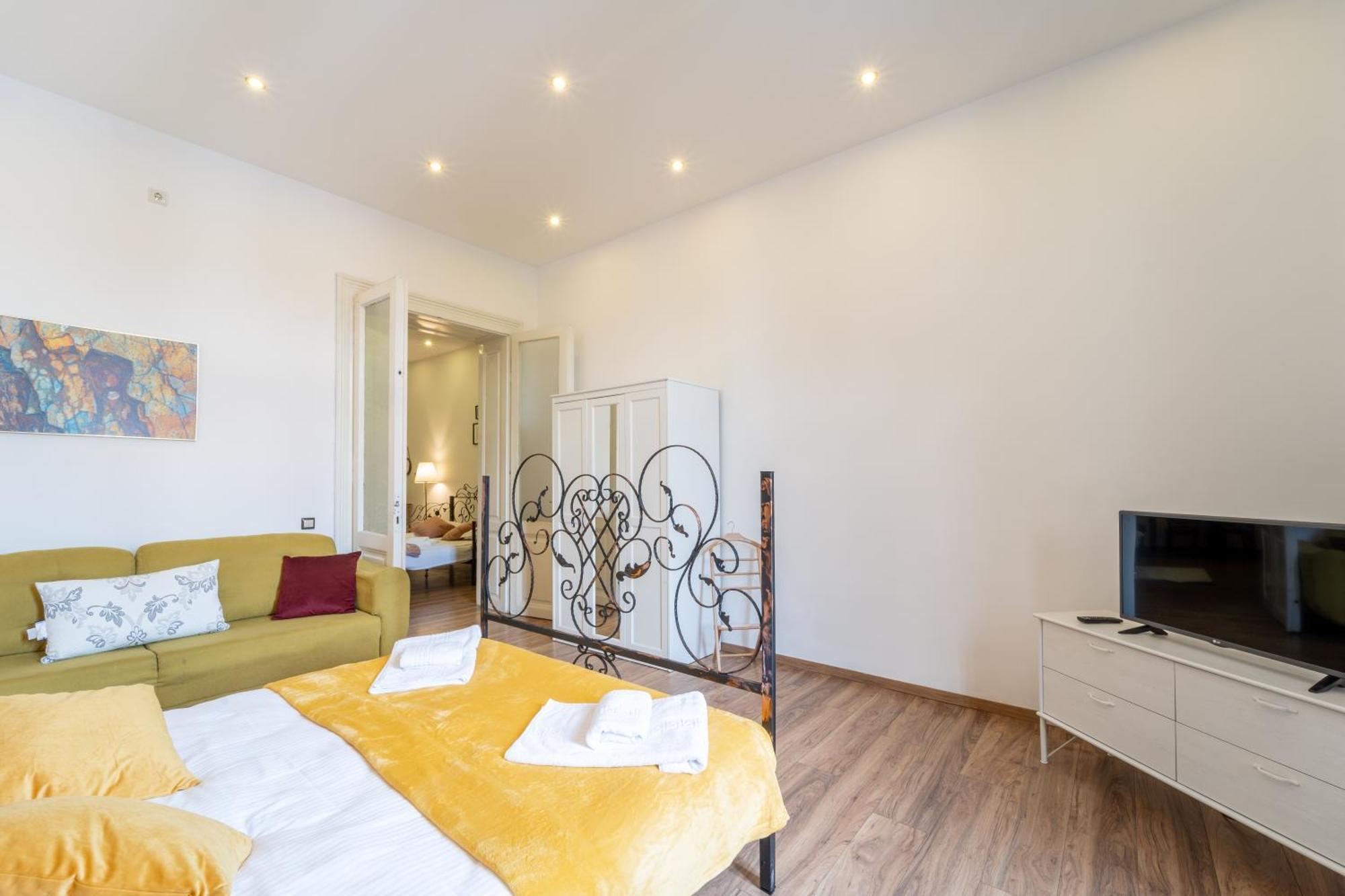 Cozy Spacious 5 Star Accommodation In The Heart Of Historic Center Κλουζ-Ναπόκα Εξωτερικό φωτογραφία